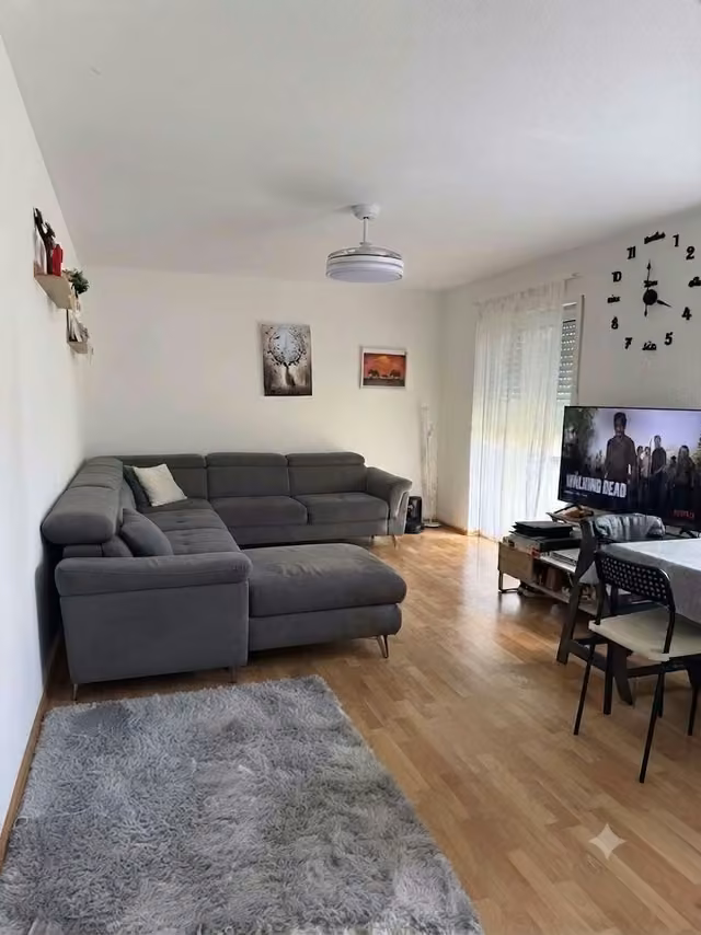 3-room lower-ground-floor apartment with terrace in Kabelsketal