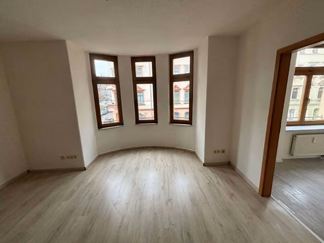 Renovated one-room period flat near Zwickau city centre, vacant