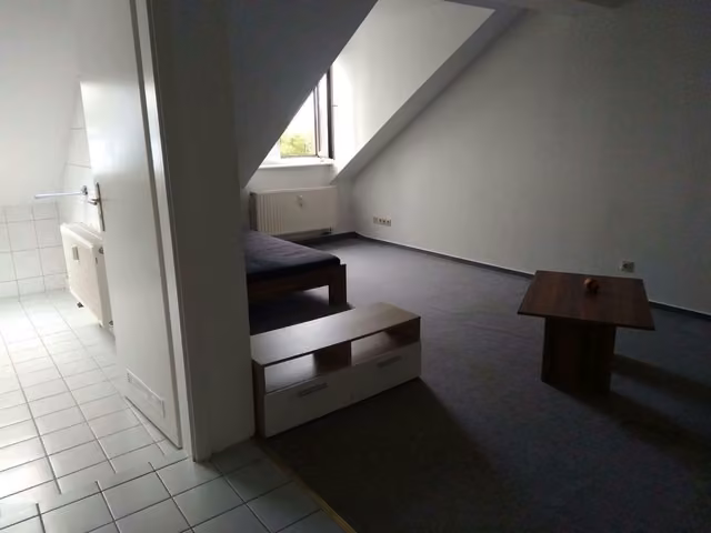 Partly furnished 24 m² attic flat in listed 1870 house, Zwickau